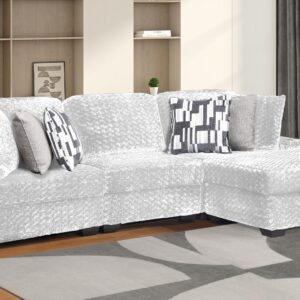 MAGNUM SECTIONAL IN CREAM